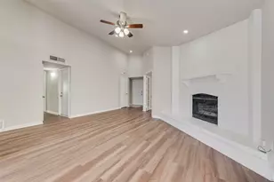 2410 Brookdale Dr, Arlington, TX 76014 - Photo 9