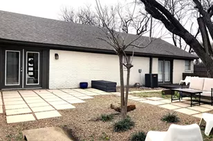 10807 Marsh Ln, Dallas, TX 75229 - Photo 3