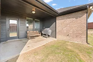 1601 Summercrest Dr, Cleburne, TX 76033 - Photo 25