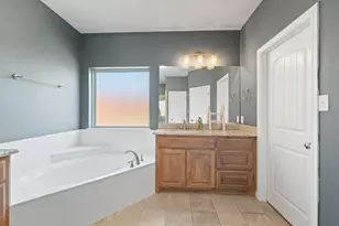 1601 Summercrest Dr, Cleburne, TX 76033 - Photo 19