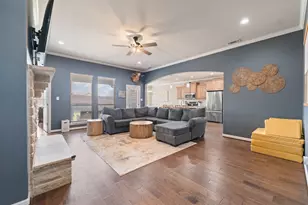 1601 Summercrest Dr, Cleburne, TX 76033 - Photo 5