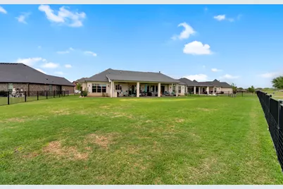 2012 Spieth Street, Granbury, TX 76048 - Photo 35