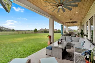 2012 Spieth St, Granbury, TX 76048 - Photo 33