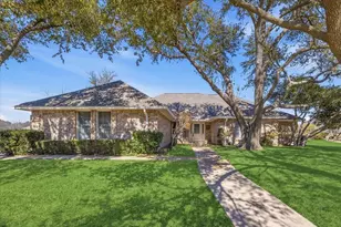 11617 Pine Creek Ct, Aledo, TX 76008 - Photo 3