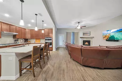 9401 Trailway Dr, Little Elm, TX 75068 - Photo 3