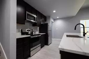 421 W Elm St, Denison, TX 75020 - Photo 3