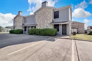 1403 Courtney Pl, Cleburne, TX 76033 - Photo 7