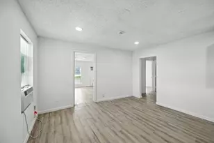 320 T A Carroll Ave, Corsicana, TX 75110 - Photo 9