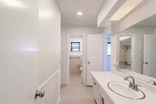 3325 Shady Hollow Ln, Dallas, TX 75233 - Photo 35