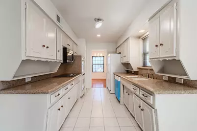 3325 Shady Hollow Lane, Dallas, TX 75233 - Photo 11