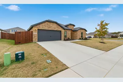 437 Falcon Way, Azle, TX 76020 - Photo 3