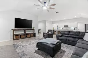 437 Falcon Wy, Azle, TX 76020 - Photo 3