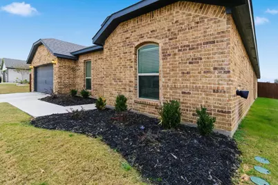 437 Falcon Way, Azle, TX 76020 - Photo 7