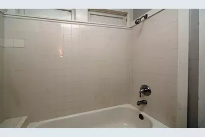 2121 Fairmount Avenue, Fort Worth, TX 76110 - Photo 19