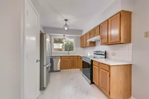 4154 Emerson Dr, Grand Prairie, TX 75052 - Photo 9