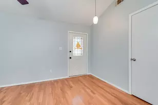 4154 Emerson Dr, Grand Prairie, TX 75052 - Photo 3