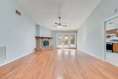 4154 Emerson Drive, Grand Prairie, TX 75052 - Photo 7