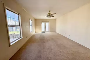 102 S Avenue Q, Clifton, TX 76634 - Photo 21