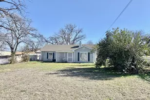 102 S Avenue Q, Clifton, TX 76634 - Photo 3