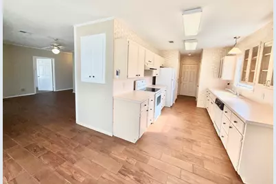 102 S Avenue Q, Clifton, TX 76634 - Photo 9