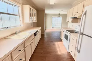 102 S Avenue Q, Clifton, TX 76634 - Photo 13