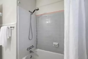 5326 Bradford Dr, Dallas, TX 75235 - Photo 23