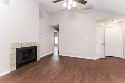 4713 Poppy Drive E, Fort Worth, TX 76137 - Photo 3