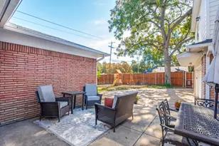806 Knott Pl, Dallas, TX 75208 - Photo 27