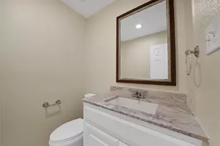 2303 Park Hill Dr, Fort Worth, TX 76110 - Photo 11