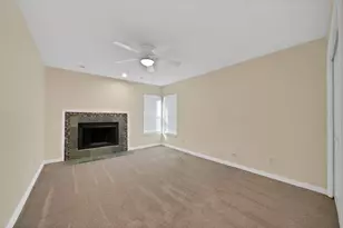 2303 Park Hill Dr, Fort Worth, TX 76110 - Photo 17