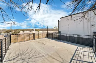 2303 Park Hill Dr, Fort Worth, TX 76110 - Photo 25