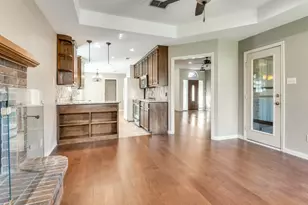 8220 Saddlebrook Dr, Benbrook, TX 76116 - Photo 11