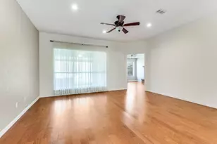 8220 Saddlebrook Dr, Benbrook, TX 76116 - Photo 5