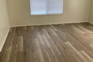 129 East St, Tye, TX 79563 - Photo 5