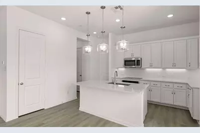 633 Blue Ridge Drive, Mansfield, TX 76063 - Photo 5