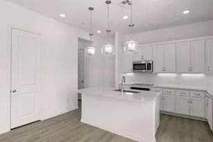 633 Blue Rdg Dr, Mansfield, TX 76063 - Photo 5