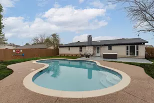 6048 Holiday Ln, North Richland Hills, TX 76180 - Photo 39