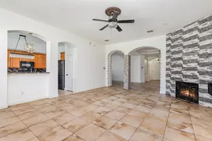 601 Valencia Dr, Arlington, TX 76002 - Photo 5