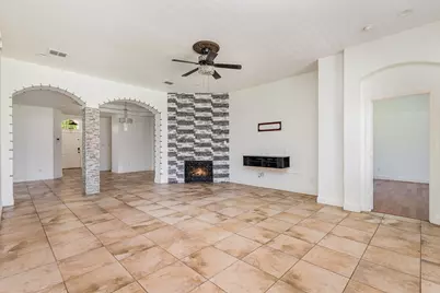 601 Valencia Drive, Arlington, TX 76002 - Photo 3