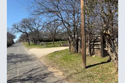 4815 Garden Lane, Fort Worth, TX 76119 - Photo 9