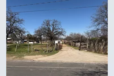 4815 Garden Lane, Fort Worth, TX 76119 - Photo 15