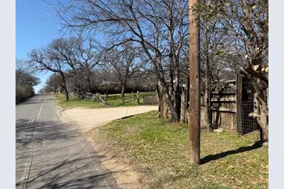 4815 Garden Lane, Fort Worth, TX 76119 - Photo 13