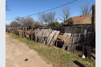 4815 Garden Lane, Fort Worth, TX 76119 - Photo 11