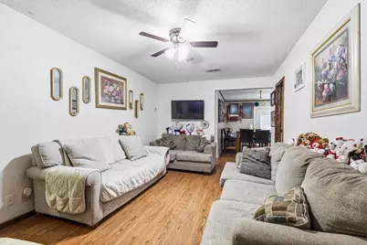 1634 Camara Court, Grand Prairie, TX 75051 - Photo 5