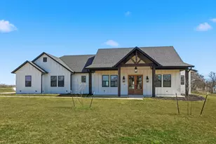 420 Zonaverde Ct, Poolville, TX 76487 - Photo 1