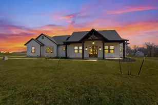 420 Zonaverde Ct, Poolville, TX 76487 - Photo 1