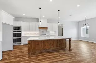 420 Zonaverde Ct, Poolville, TX 76487 - Photo 3