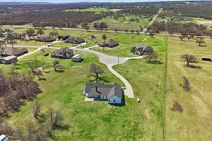 420 Zonaverde Ct, Poolville, TX 76487 - Photo 5