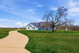 420 Zonaverde Ct, Poolville, TX 76487 - Photo 1