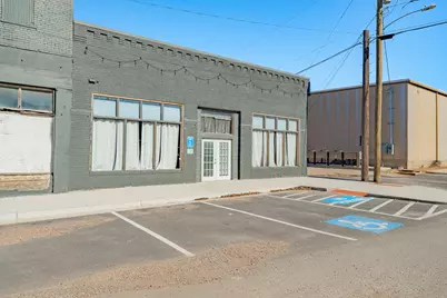 109 E Gonzales Avenue, De Leon, TX 76444 - Photo 3